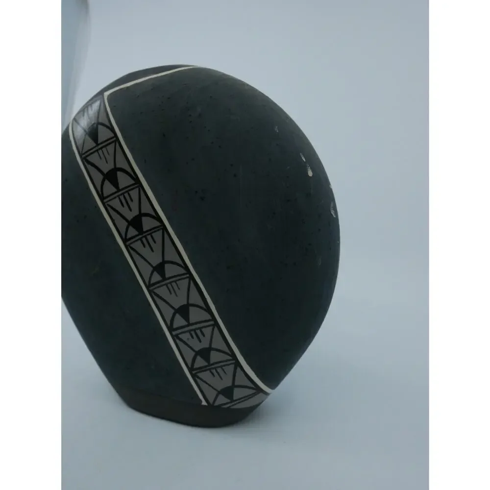 VTG Pueblo Style Blackware Seed Canteen Vase Signed 4C BlK. Elk. (Black Elk)